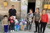 Die Familie Mkrtichyan floh nach Armenien. Sie hatte keine Zeit, ihre Habseligkeiten zu packen. Der Ehemann von Sona (zweite von rechts) musste für sein Volk kämpfen (csi)