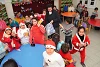 Freude, die lange anhält: Ägyptische Kinder werden in einer christlichen Schule in Beni Suef mit einem Weihnachtsgeschenk überrascht (csi)