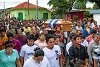 Freunde und Verwandte tragen einen jungen Mann zu Grabe, der bei einer Protest­aktion gegen Daniel Ortegas Regierung erschossen wurde (reut)